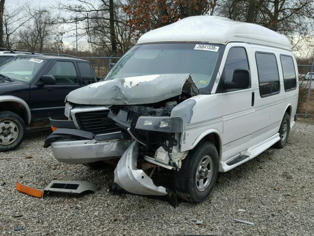 1GDFG15T851100164 - 2005 GMC SAVANA RV WHITE photo 2