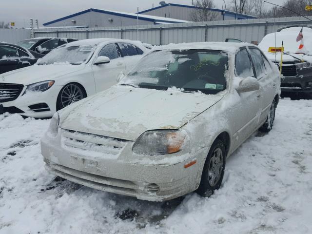 KMHCG45C64U516523 - 2004 HYUNDAI ACCENT GL WHITE photo 2