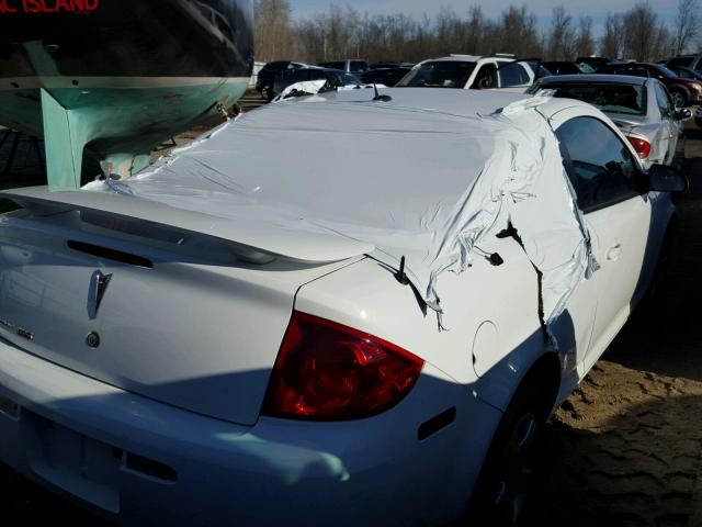 1G2AS18H297237757 - 2009 PONTIAC G5 WHITE photo 4