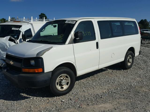 1GCZGFBG1A1122376 - 2010 CHEVROLET EXPRESS G2 WHITE photo 2