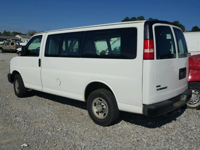 1GCZGFBG1A1122376 - 2010 CHEVROLET EXPRESS G2 WHITE photo 3