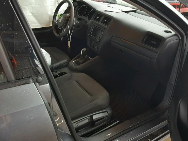 3VW2K7AJ9FM230870 - 2015 VOLKSWAGEN JETTA BASE 灰色 照片 5