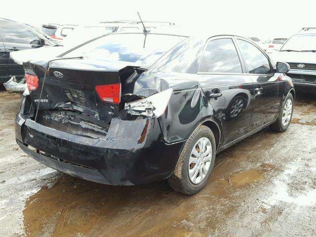 KNAFU4A26C5633094 - 2012 KIA FORTE EX BLACK photo 4