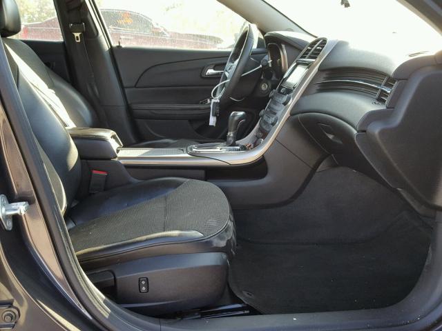 1G11C5SA8DF208346 - 2013 CHEVROLET MALIBU 1LT 灰色 照片 5