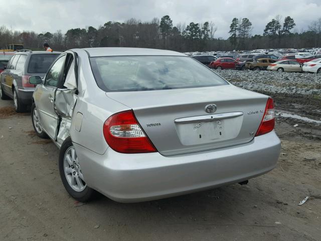 JTDBF30K340152354 - 2004 TOYOTA CAMRY LE SILVER photo 3