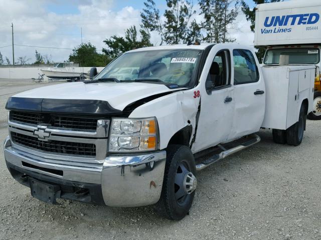 1GBJC33678F182886 - 2008 CHEVROLET 3500 WHITE photo 2