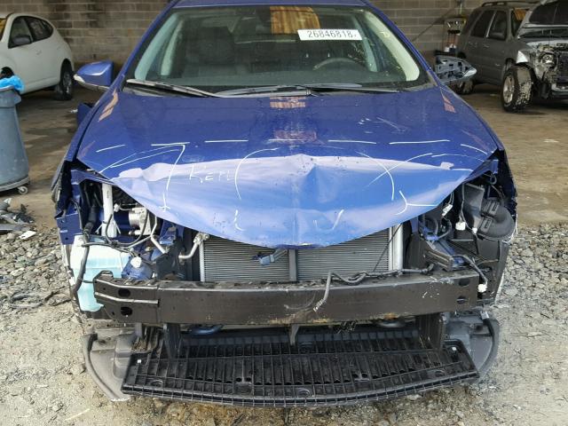 5YFBURHE1HP695916 - 2017 TOYOTA COROLLA L BLUE photo 9