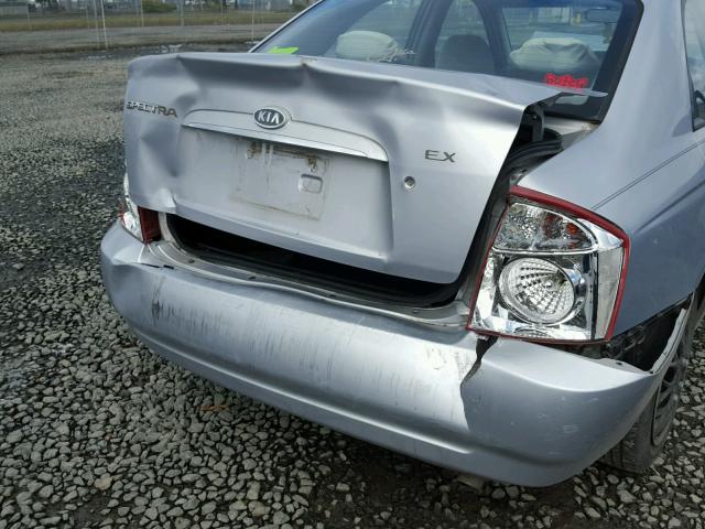 KNAFE122645012157 - 2004 KIA NEW SPECTR SILVER photo 9