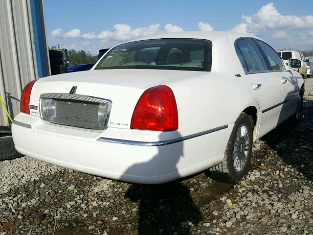 2LNHM82V18X627572 - 2008 LINCOLN TOWN CAR S WHITE photo 4