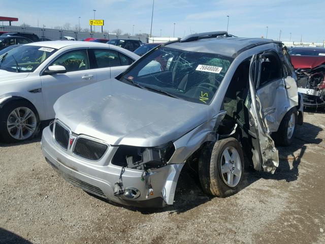 2CKDL63F366172561 - 2006 PONTIAC TORRENT WHITE photo 2