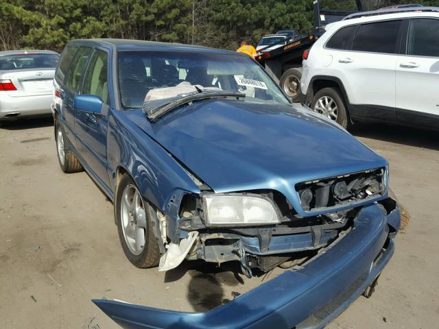 YV1LW5588W2429000 - 1998 VOLVO V70 BLUE photo 1