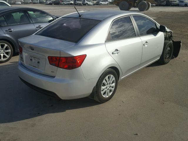 KNAFU4A2XB5465720 - 2011 KIA FORTE EX SILVER photo 4