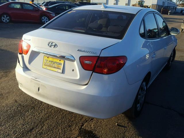 KMHDU4AD8AU064680 - 2010 HYUNDAI ELANTRA BL WHITE photo 4