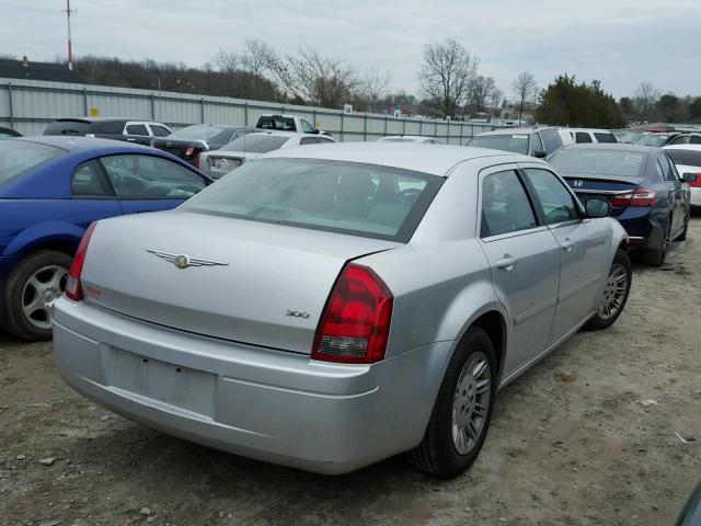 2C3KA43R97H618760 - 2007 CHRYSLER 300 SILVER photo 4