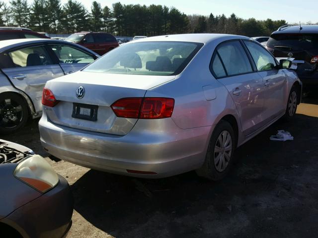 3VW2K7AJ7EM318086 - 2014 VOLKSWAGEN JETTA BASE ვერცხლისფერი ფოტო 4