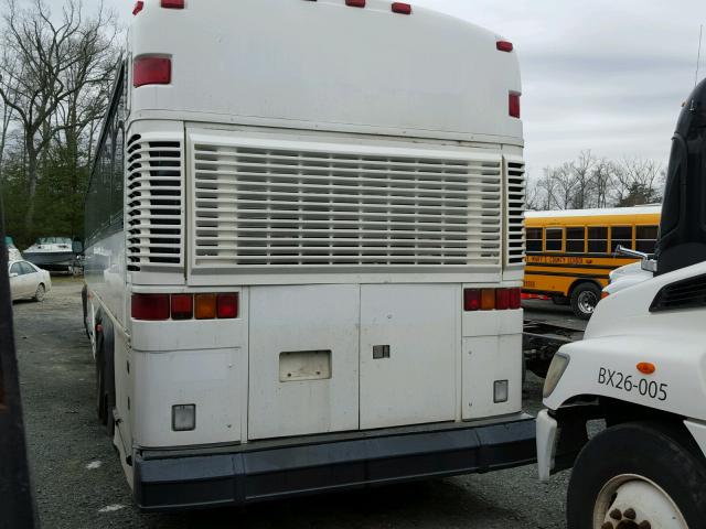 1M8PDMPA5YP053225 - 2000 MOTOR COACH INDUSTRIES TRANSIT BU WHITE photo 3