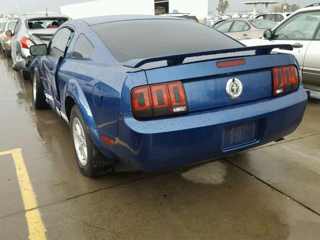 1ZVFT80NX65147902 - 2006 FORD MUSTANG BLUE photo 3