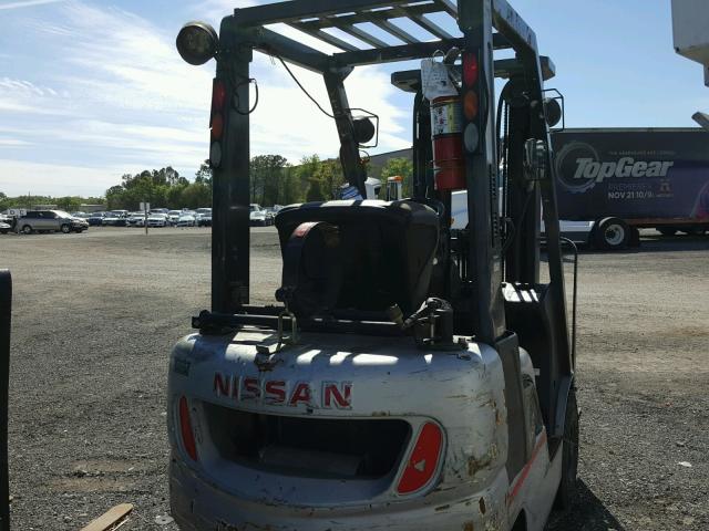 000000000009G0939 - 2007 NISSAN FORKLIFT SILVER photo 4