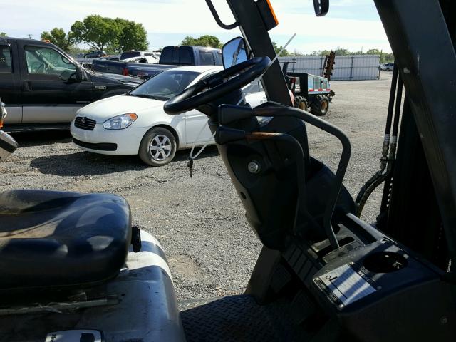 000000000009G0939 - 2007 NISSAN FORKLIFT SILVER photo 5