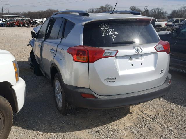 JTMBFREV3D5024723 - 2013 TOYOTA RAV4 LE Արծաթագույն լուսանկար 3