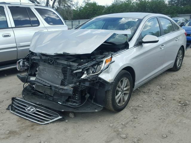 5NPE24AFXFH150719 - 2015 HYUNDAI SONATA SE GRAY photo 2