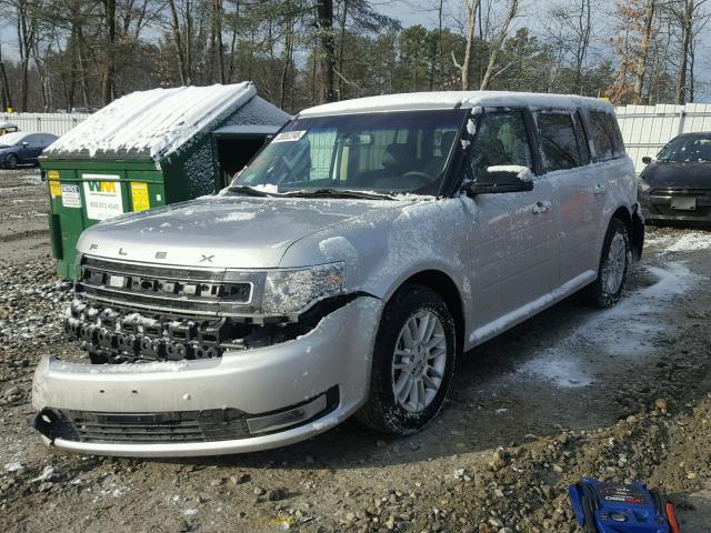 2FMHK6C84HBA10053 - 2017 FORD FLEX SEL SILVER photo 2