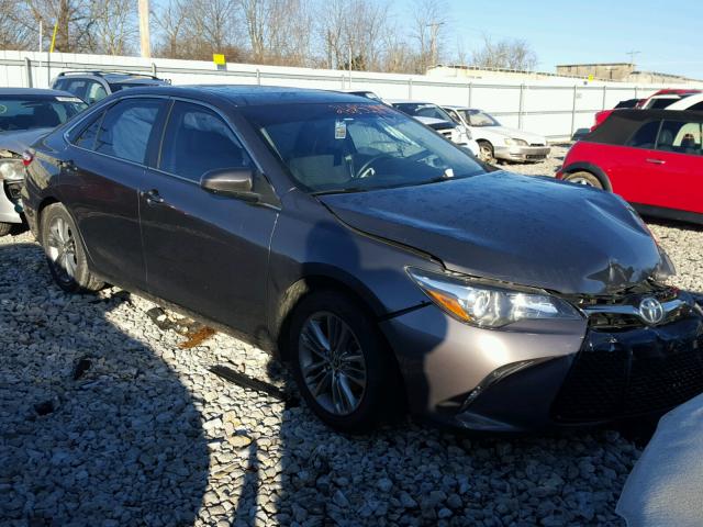 4T1BF1FK5FU014639 - 2015 TOYOTA CAMRY LE GRAY photo 1