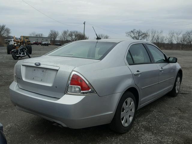 3FAHP06ZX9R152293 - 2009 FORD FUSION S SILVER photo 4