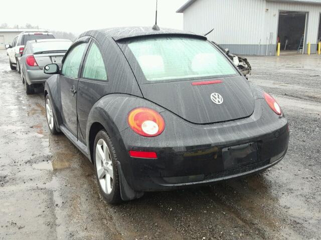 3VWFG31C98M525368 - 2008 VOLKSWAGEN NEW BEETLE BLACK photo 3