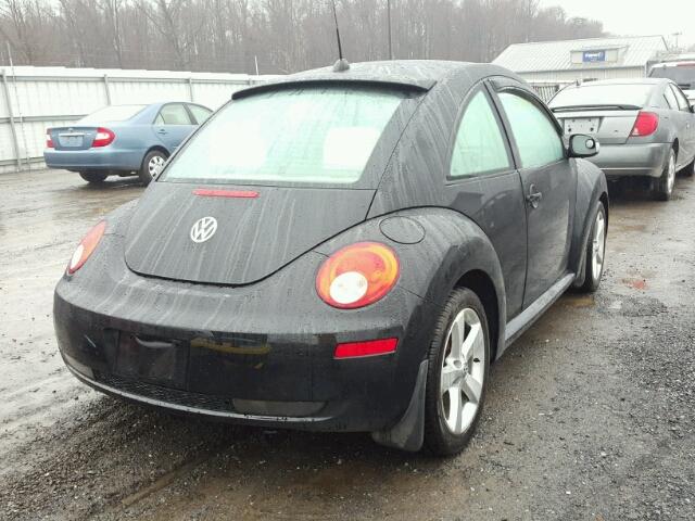 3VWFG31C98M525368 - 2008 VOLKSWAGEN NEW BEETLE 黑色 照片 4