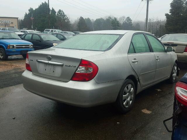 4T1BE32K13U692630 - 2003 TOYOTA CAMRY LE SILVER photo 4