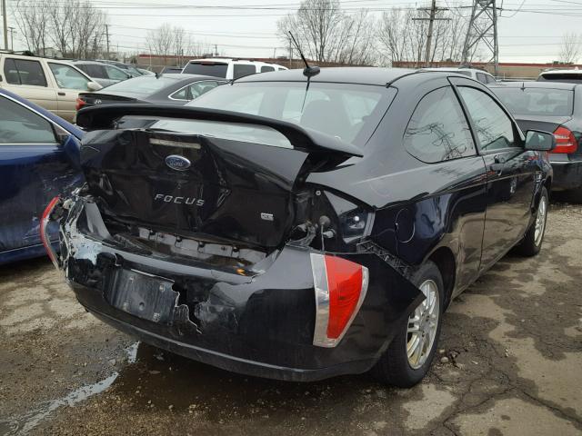 1FAHP33N78W265018 - 2008 FORD FOCUS SE GRAY photo 4