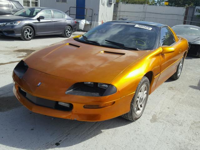 2G1FP22S9R2108332 - 1994 CHEVROLET CAMARO ORANGE photo 2