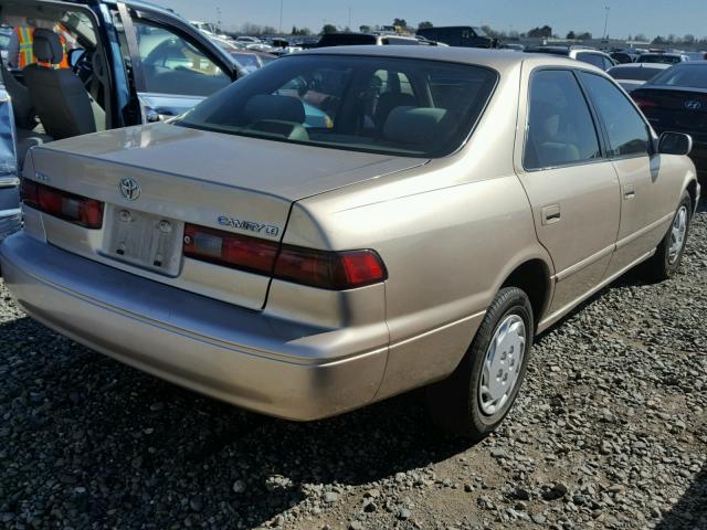 JT2BG22K3X0307471 - 1999 TOYOTA CAMRY LE GOLD photo 4