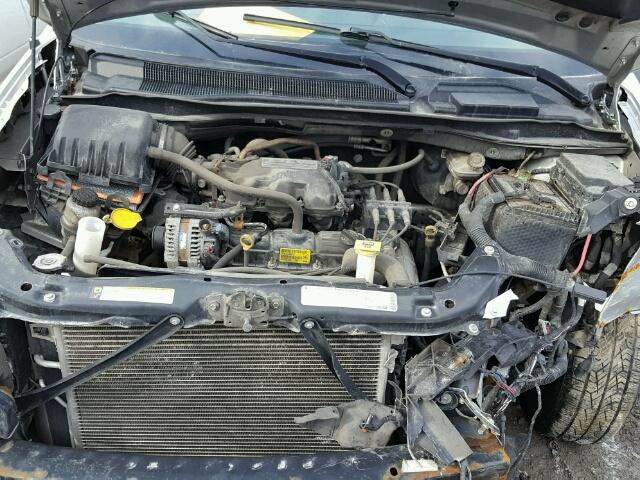 2D4RN4DE1AR287994 - 2010 DODGE GRAND CARA SILVER photo 7