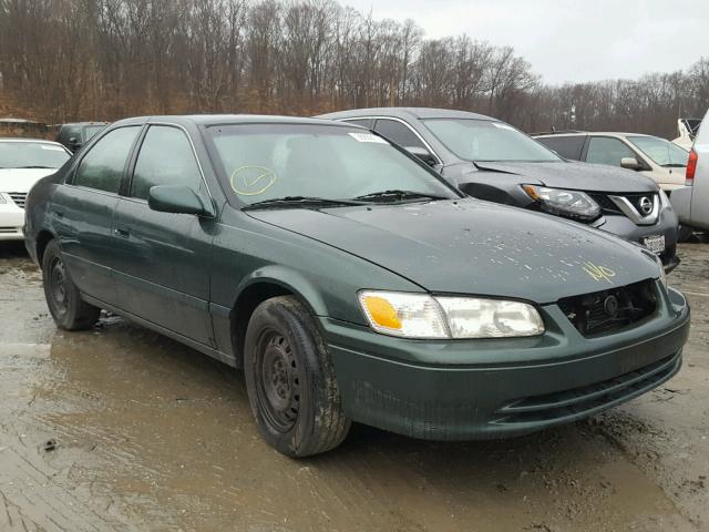 4T1BG22K5YU672974 - 2000 TOYOTA CAMRY CE GREEN photo 1