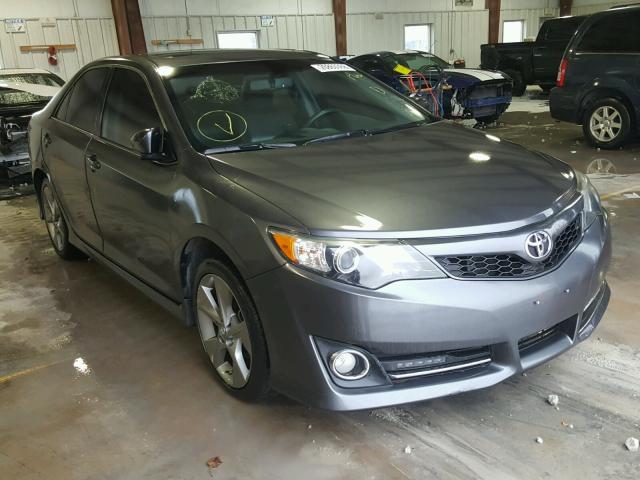 4T1BK1FK6DU532073 - 2013 TOYOTA CAMRY SE GRAY photo 1