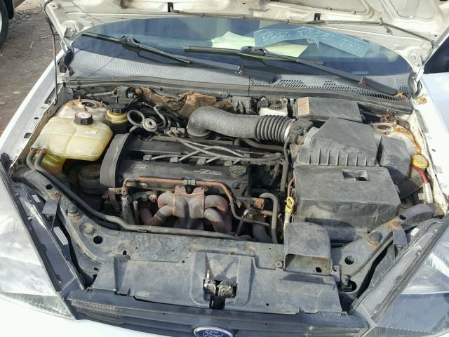 1FAFP34333W135718 - 2003 FORD FOCUS SE C WHITE photo 7