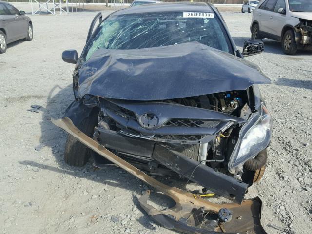 2T1BU4EE1BC584121 - 2011 TOYOTA COROLLA BA GRAY photo 9