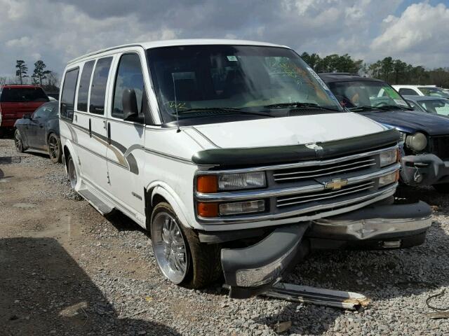 1GBFG15RXV1019678 - 1997 CHEVROLET EXPRESS G1 WHITE photo 1