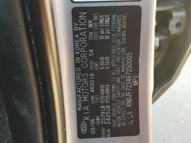 KNDJF723467250005 - 2006 KIA NEW SPORTA GRAY photo 10