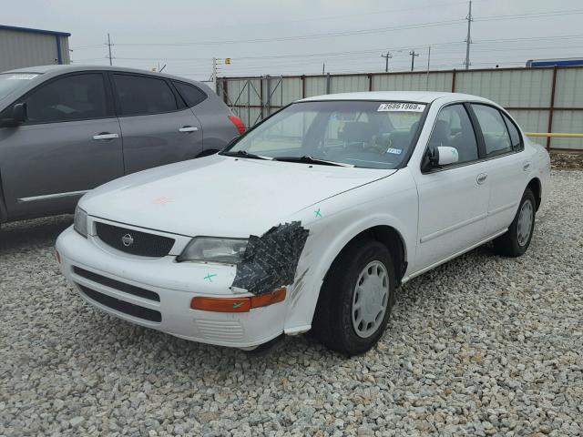 JN1CA21D5TT734825 - 1996 NISSAN MAXIMA GLE WHITE photo 2