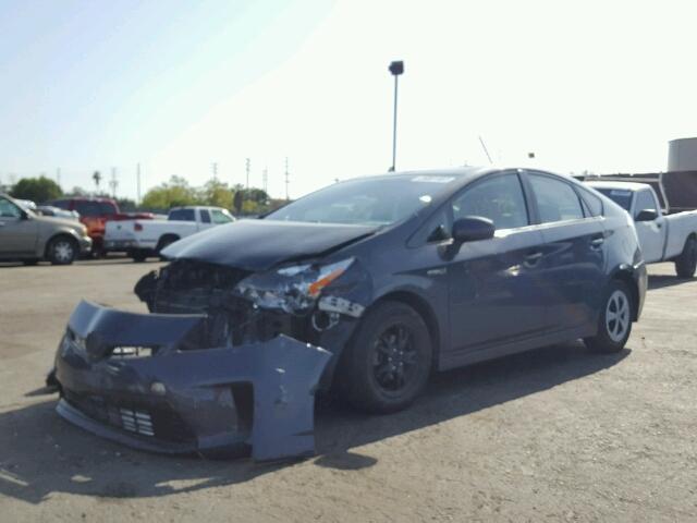 JTDKN3DU3F0453949 - 2015 TOYOTA PRIUS GRAY photo 2