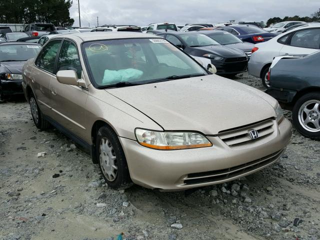 1HGCG56411A063735 - 2001 HONDA ACCORD LX GOLD photo 1