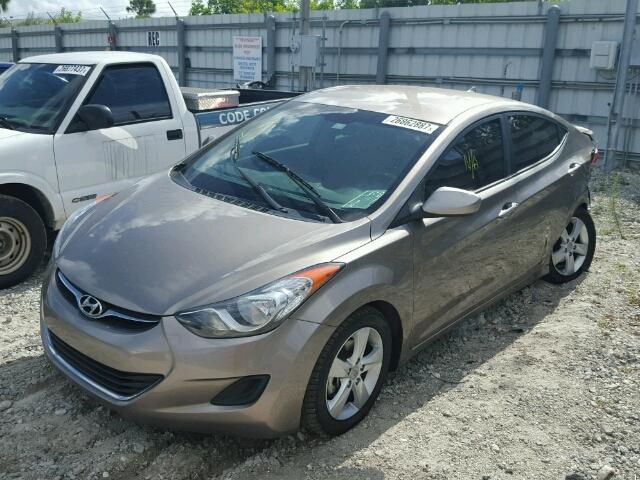 5NPDH4AE4DH395742 - 2013 HYUNDAI ELANTRA GL TAN photo 2