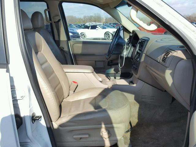 1FMZU73K32ZC93579 - 2002 FORD EXPLORER X WHITE photo 5