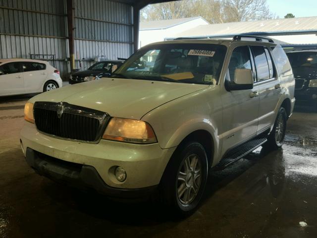5LMEU68H04ZJ32063 - 2004 LINCOLN AVIATOR 白色 照片 2