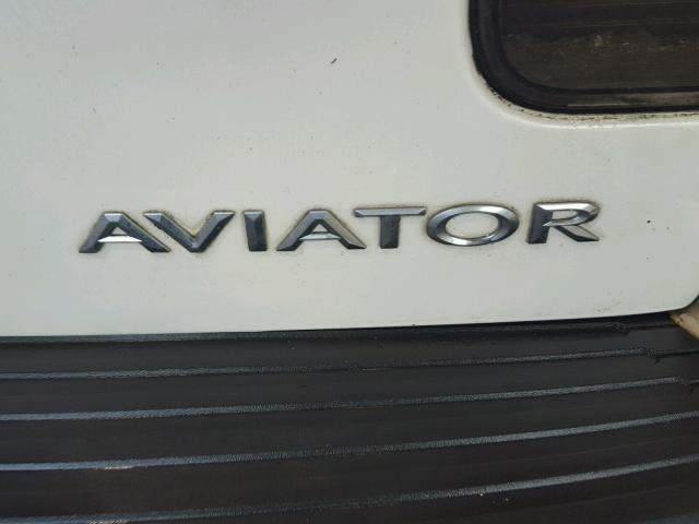 5LMEU68H04ZJ32063 - 2004 LINCOLN AVIATOR 白色 照片 9