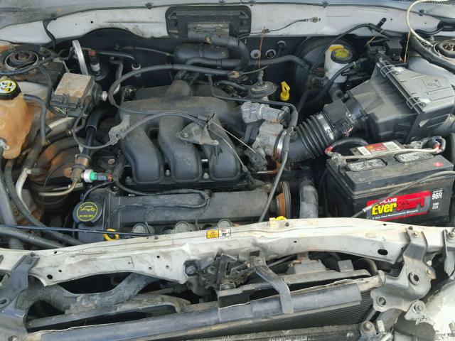 1FMYU04142KA91450 - 2002 FORD ESCAPE XLT SILVER photo 7