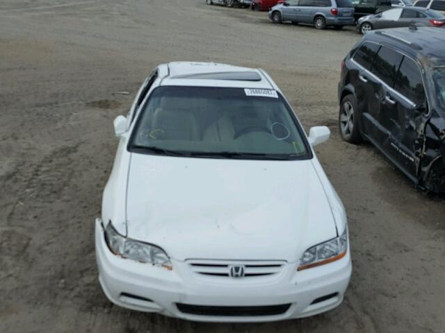 1HGCG22552A005769 - 2002 HONDA ACCORD EX WHITE photo 9